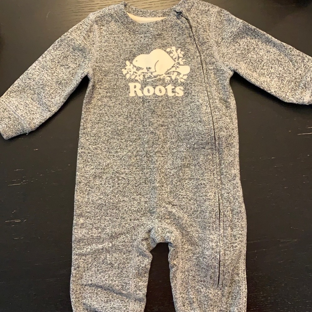Roots Canada infant Onesie
